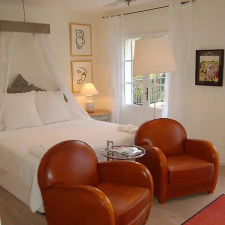 Pastis St Tropez 2*