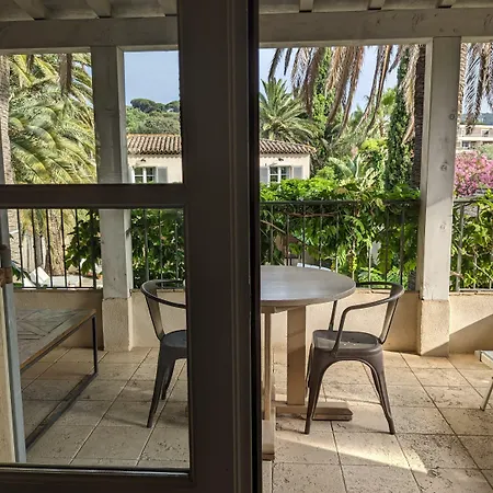 Pastis St Tropez 2* سان تروبيه