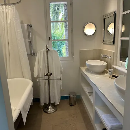 Pastis St Tropez 2* سان تروبيه