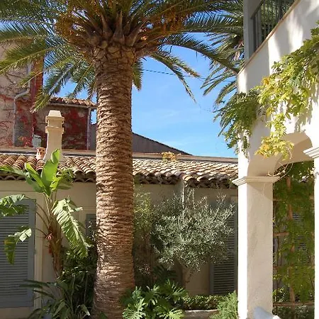 Hotell Pastis St Tropez 2*