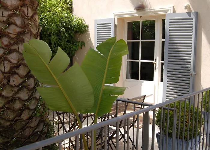 Pastis St Tropez 2*